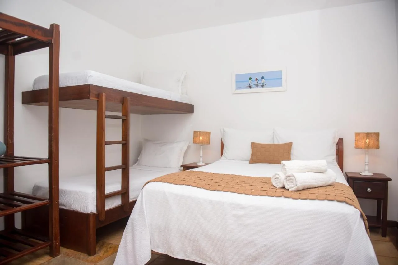 Suíte Quádrupla com cama de casal e beliche